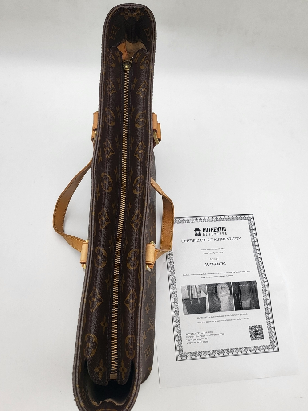 LOUIS VUITTON Monogram GM Luco. Authentic w/COA.. - Picture 8 of 16
